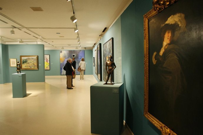 La Exposición, En Una De Las Salas Del Patio De La Infanta