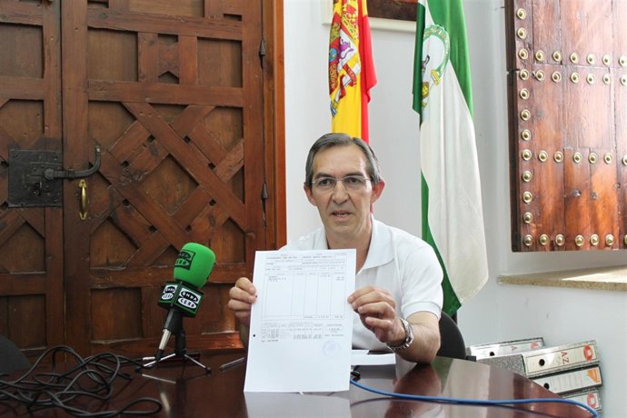 Alcalde De Lora Del Río