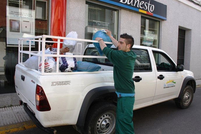 Recogida De Ropa Usada