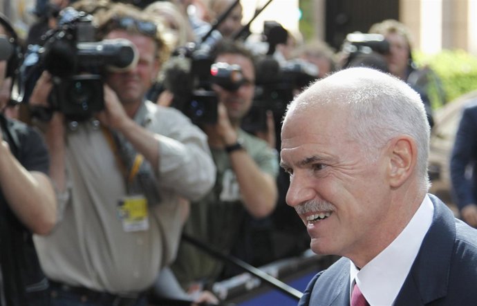 Imagen De George Papandreu En Bruselas