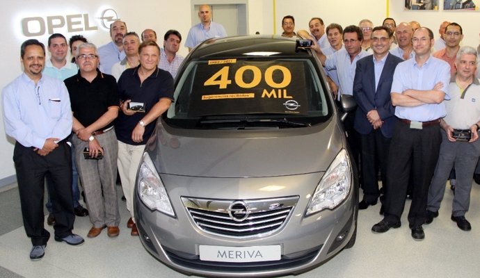 Opel España Celebra La Propuesta De Sugerencia Número 400.000