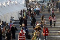 Más de 1.500 refugiados sirios huyen a Turquía por la ofensiva militar