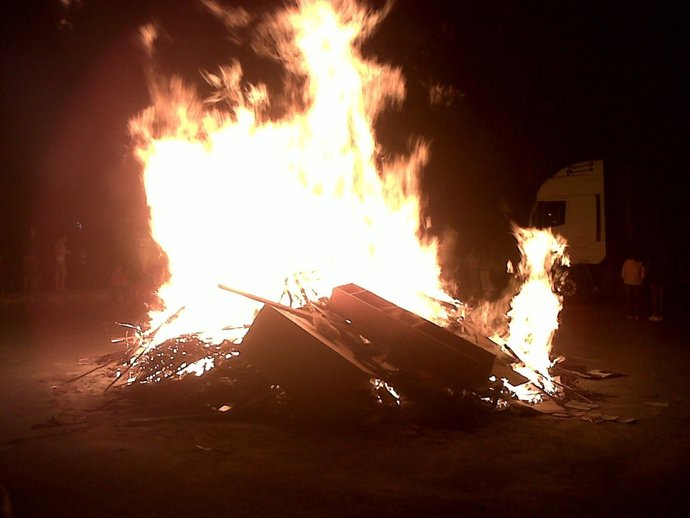 Foto Hoguera San Juan Santiago De Compostela, Cacharela