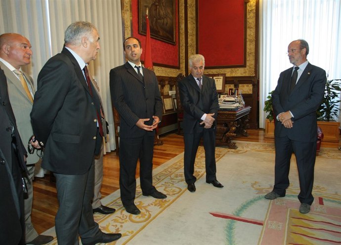 De La Riva (D9, Con Los Alcalde De Azerbayán.