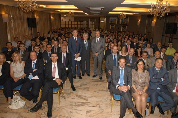 Reunión De Profesionales De Cajagranada Y Caja Murcia En Almería