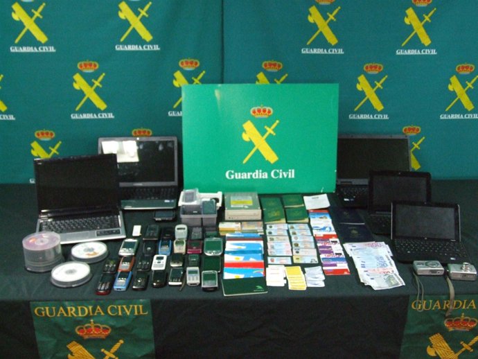 Material Incautado Por La Guardia Civil En La Operación 'Plataforma Nueva'.