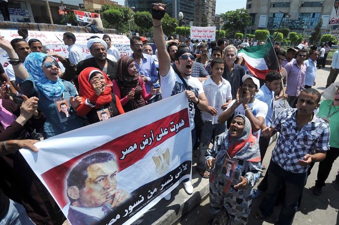 El Cairo, Partidarios De Mubarak