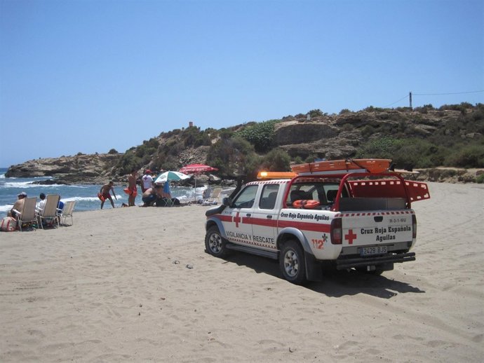Vehículo De Rescate De Cruz Roja