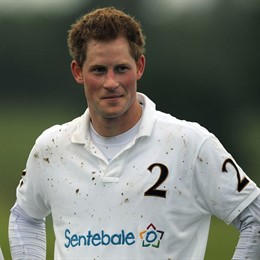 El Principe Enrique En Un Partido De Polo
