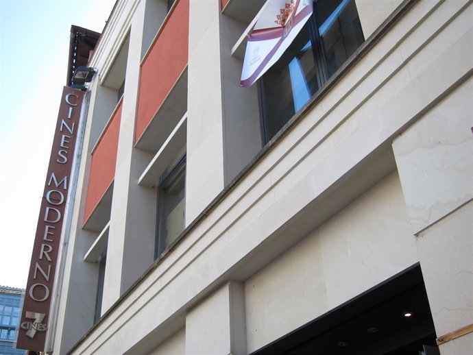 Cines Moderno