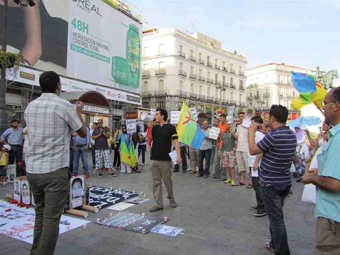 Manifestación En Madrid Del Movimiento 20 De Febrero (Marruecos)