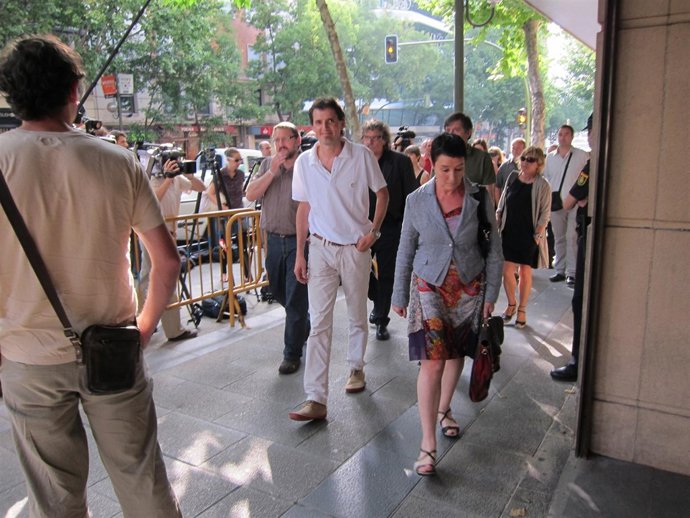 Jone Goricelaya Llegando Al Juicio Contra Otegi