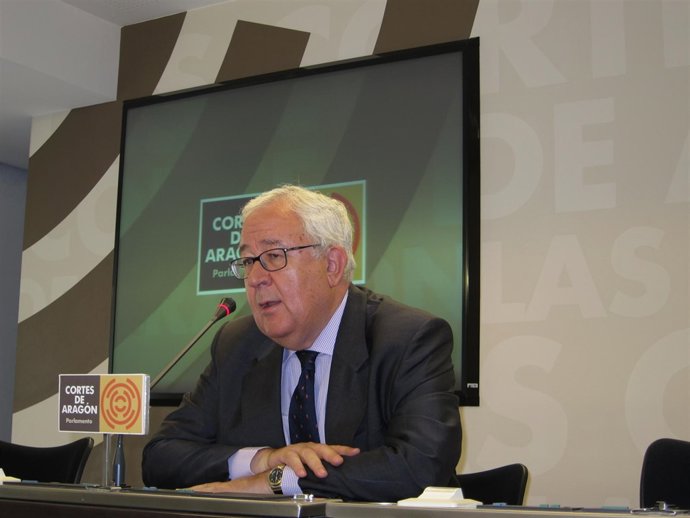 El Presidente De Las Cortes, José Ángel Biel