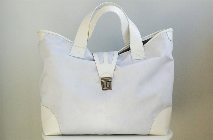 Ion Fiz Diseña Un Bolso Inspirado En Carmen Lomana