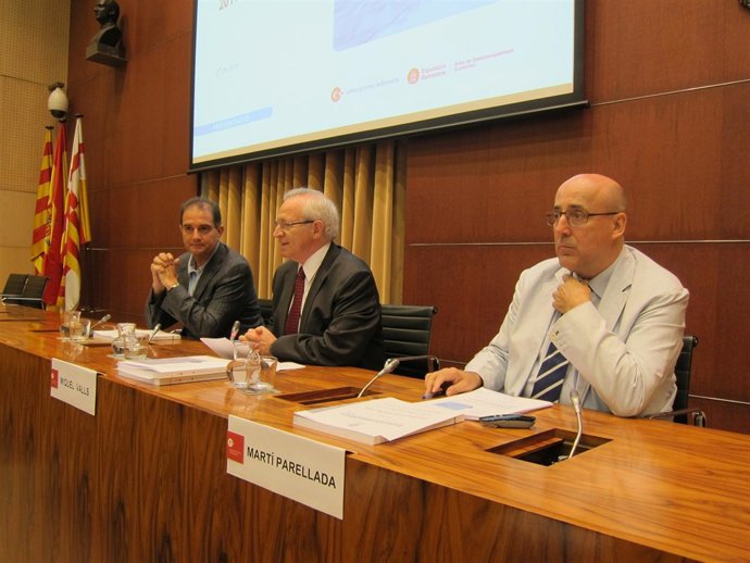 Fogué, Valls I Perallada Presentan El Informe De La Provincia De Barcelona