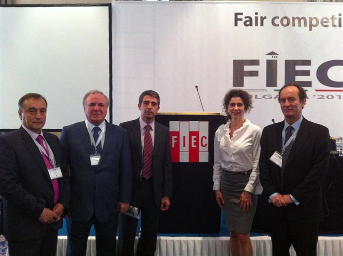 El Pte Del Gremio De Constructores De Barcelona, Néstor Turró, En Bulgaria