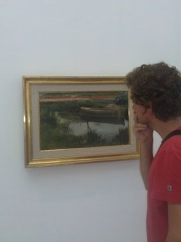 Un Espectador Contempla 'Barca En La Albufera' De Sorolla