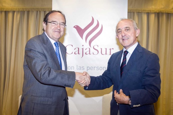 Presidente De Cajasur, José Carlos Pla, Y El Consejero De Suraval, Pablo Millán