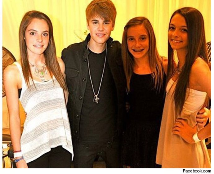 Justin Bieber Con Unas Admiradoras