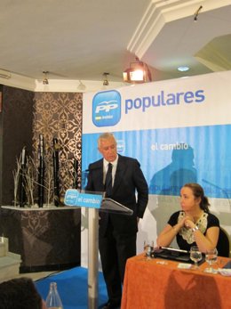 El Presidente Del PP-A, Javier Arenas