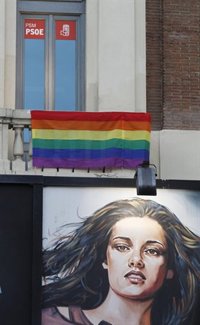 Zerolo cree que es caer en "cinismo" querer los ingresos del Orgullo pero no "los derechos y la dignidad" del colectivo