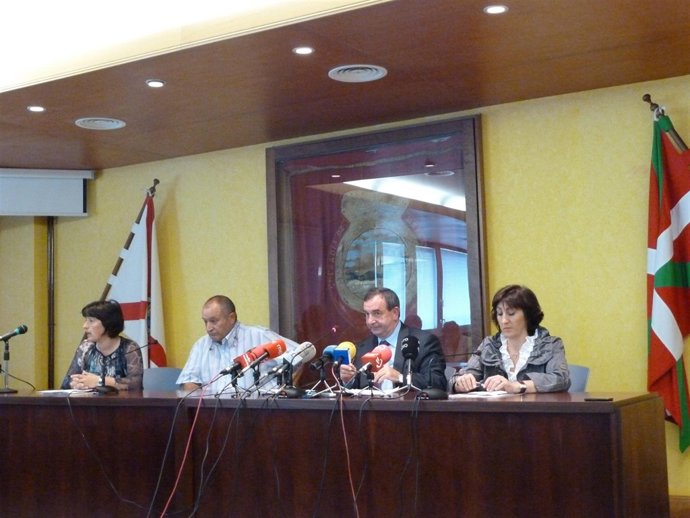 Jon Azkue En El Comienzo De La Campaña De Bonito Del Norte Y Atún Rojo