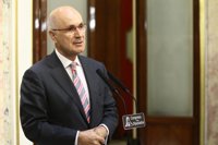 CiU ve a Zapatero "resignado y compungido", mirando al pasado