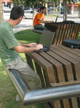 Ordenadores En La Calle Por Districte.Digital CC Flickr 