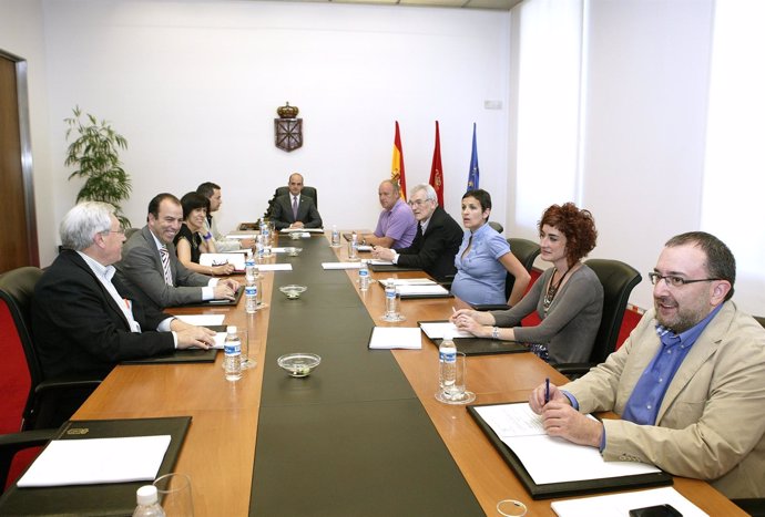Mesa Y Junta De Portavoces Del Parlamento De Navarra.