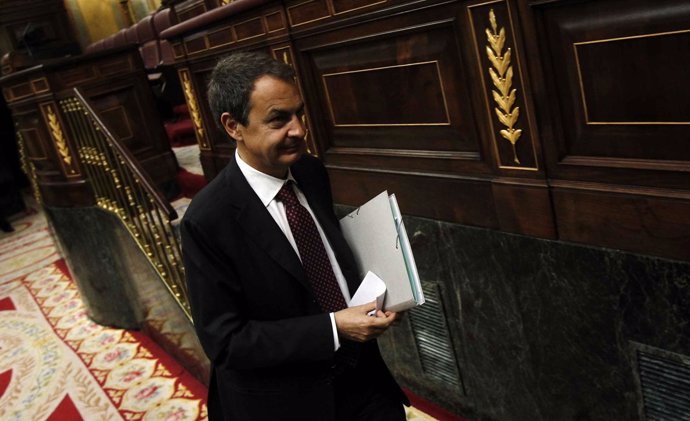 Zapatero, Saliendo Del Hemiciclo Del Congreso