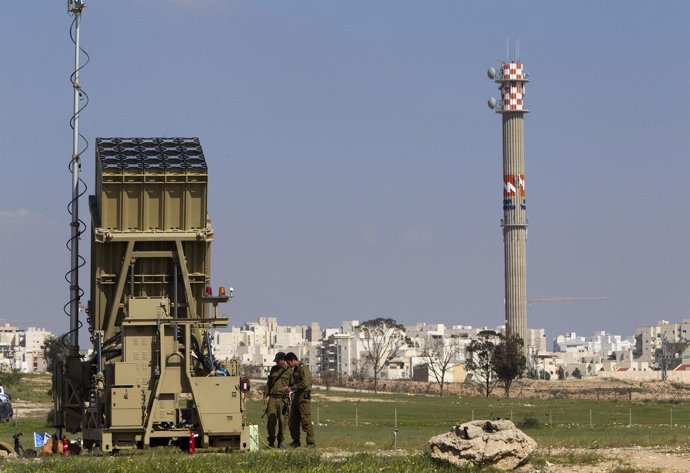 Sistema Israelí De Interceptación De Misiles Y Cohetes