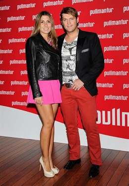 Manu Tenorio y Silvia Casas en el lanzamiento de la nueva revista de Pullmantur