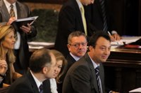 UPyD pide un "mayor esfuerzo" en recortes de personal y Gallardón replica que su petición supondría no tener eventuales