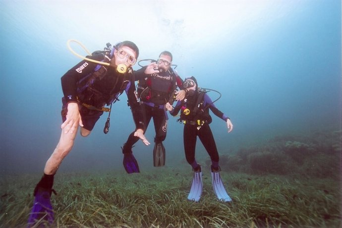 Cursos De Buceo Para Personas Con Discapacidad Que Organiza La Fundación También