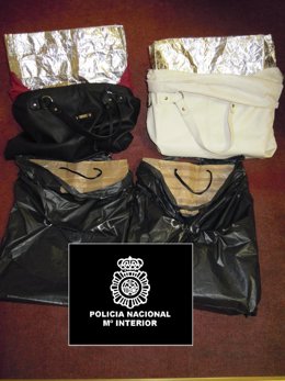 Material Intervenido Por La Policía En Ourense.