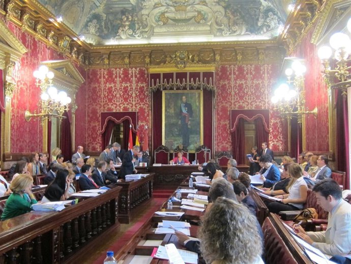 Gallardón Durante El Pleno Del Ayuntamiento De Madrid