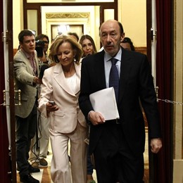 Salgado Y Rubalcaba En Los Pasillos Del Congreso