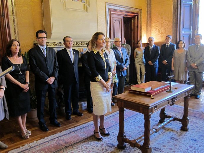 Toma De Posesión De Los Directores Insulares Y Secretarios Técnicos Del Consell.