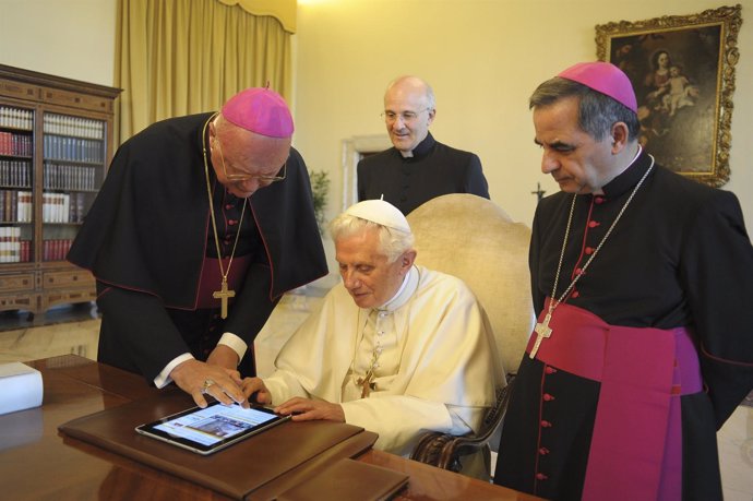 Pope Benedict XVI Checks The New Vatican Web Portal On An Ipad Device At The Vat