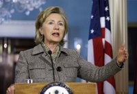 Clinton se reunirá con Rajoy durante su visita a España