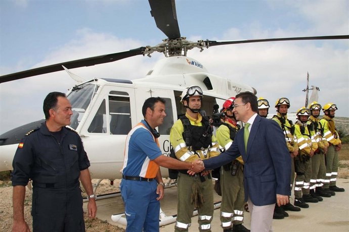 Castellano En La Presentación De Los Efectivos De Lucha Coontra Incendios