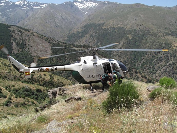 Momento Del Rescate De Una Senderista En Sierra Nevada