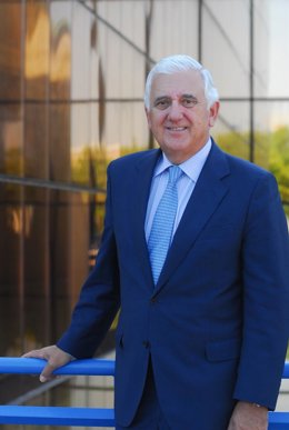 El Presidente De La CEA, Santiago Herrero