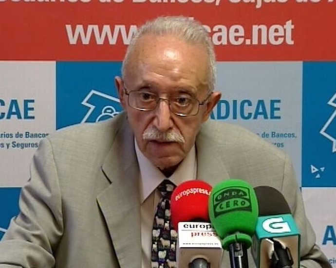 Adicae exige que se paralicen los embargos 