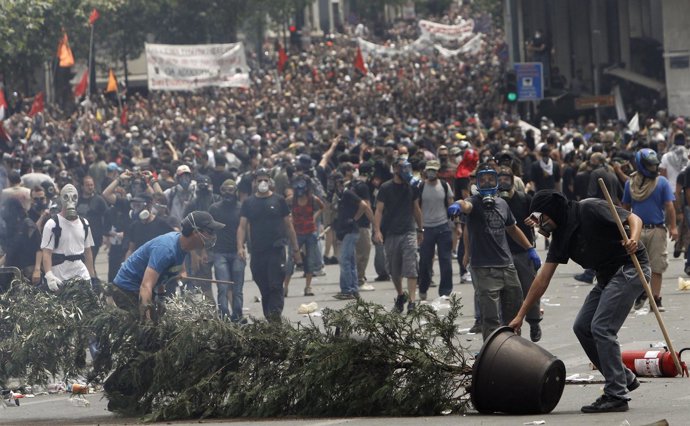 Disturbios En Grecia