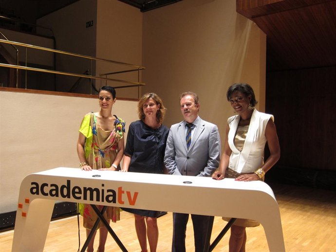 Presentación De La Ceremonia De Los XIII Premios Anuales De La Academia De La TV