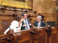 Trias mantiene en su equipo a un imputado por el caso del hotel del Palau