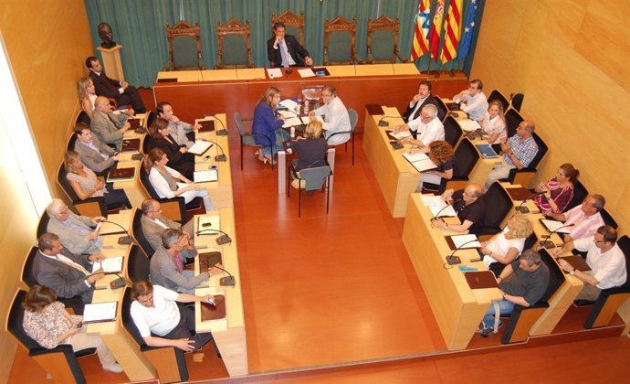 Pleno Del Ayuntamiento De Badalona (Barcelona)