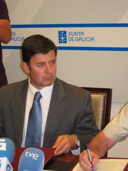 El Conselleiro De Medio Rural, Samuel Juárez, Firma Un Convenio Con Defensa