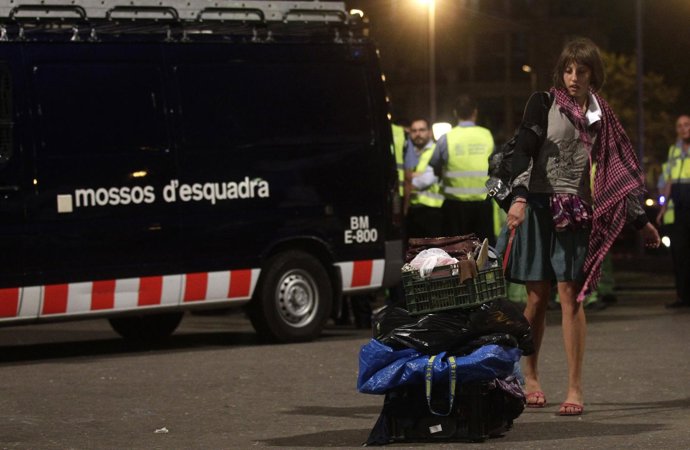 Desalojo De La Acampada De Plaza Cataluña
